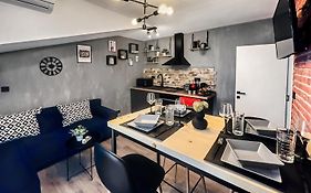 Boutique Apartment Loft, Center
